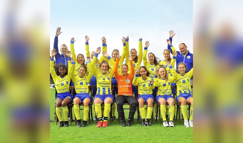 CVV Dames 3 blijft het ongekend goed doen in de 4e klasse waar het de top drie op de hielen zit. (Foto: PR)