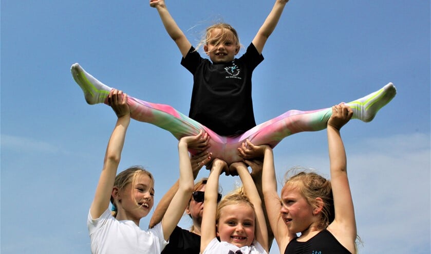Bewegen is goed voor kinderen. Gelukkig kan dat allemaal weer in groepsverband doorgang vinden. (Foto: PR/Dynamite Cheer Acadamy)