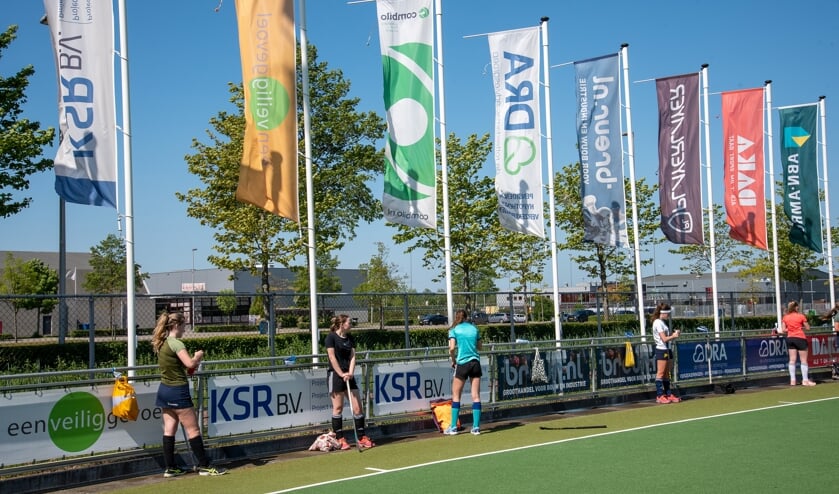 Weer mogen trainen is voor alle spelers een stap voorwaarts. (Foto: Erik van Dort)