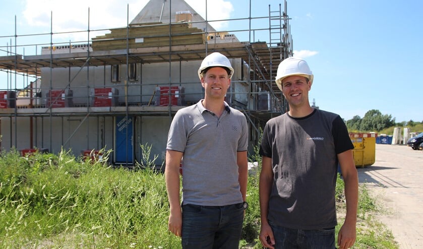 Maurice de Nie en Mitchel Klaasman werken met veel plezier aan de projecten in Gouden Buurten.