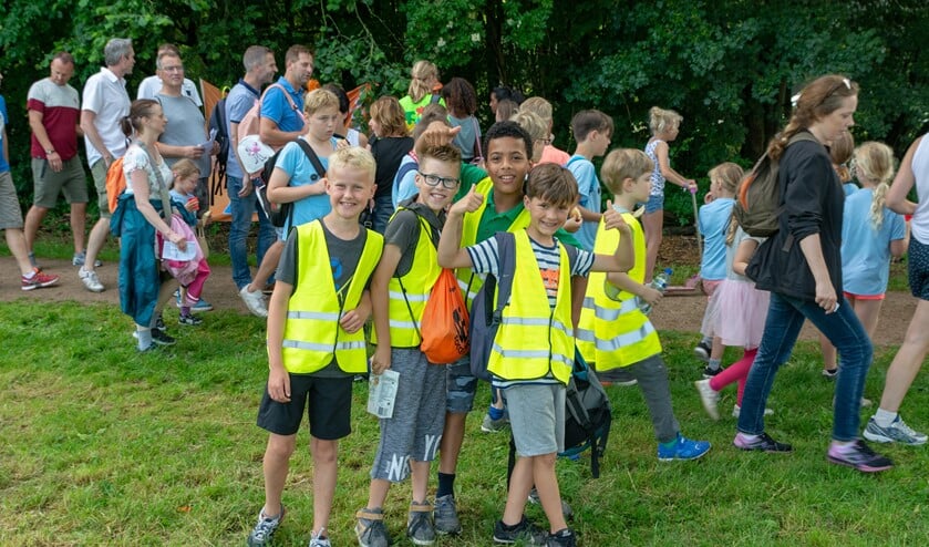 <p>In 2018 werd er nog volop gewandeld zonder anderhalve meter afstand... (Foto: archief)</p>