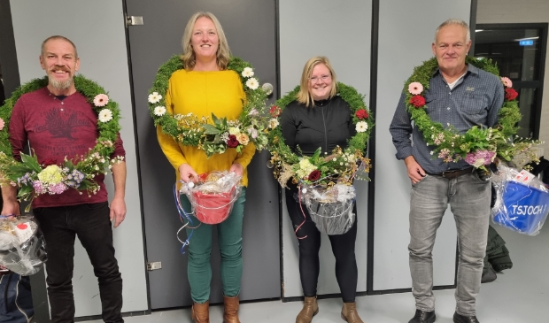 Kranswinnaars KTF-partij vlnr M. Versnel, S. Korporaal, S. Veenstra en J. de Jong