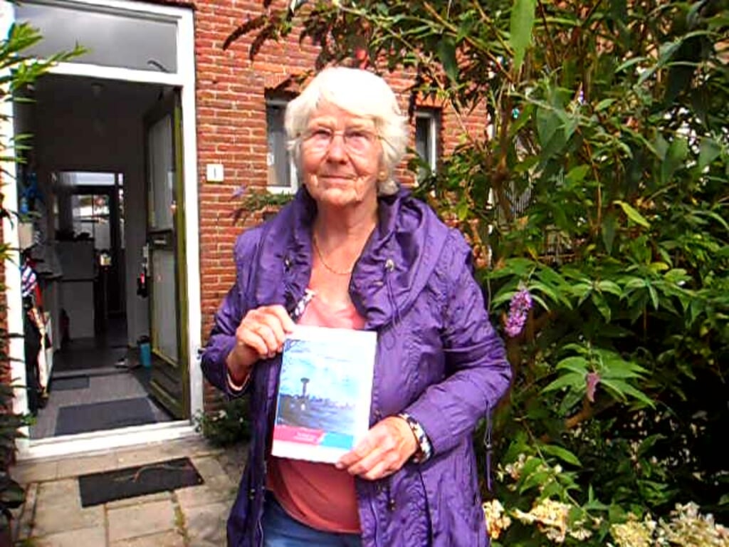 Talea Jansma met haar nieuwe boek WETEN s Warig