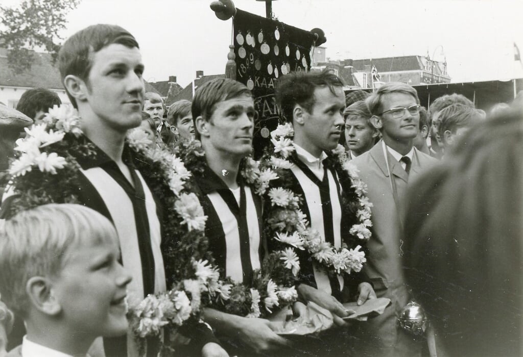 Gerard van der Meer, Flip Soolsma en Willem Hiemstra (Bond 1969) kaatsen ok regelmatig op 'e Stannemetsundeg. 