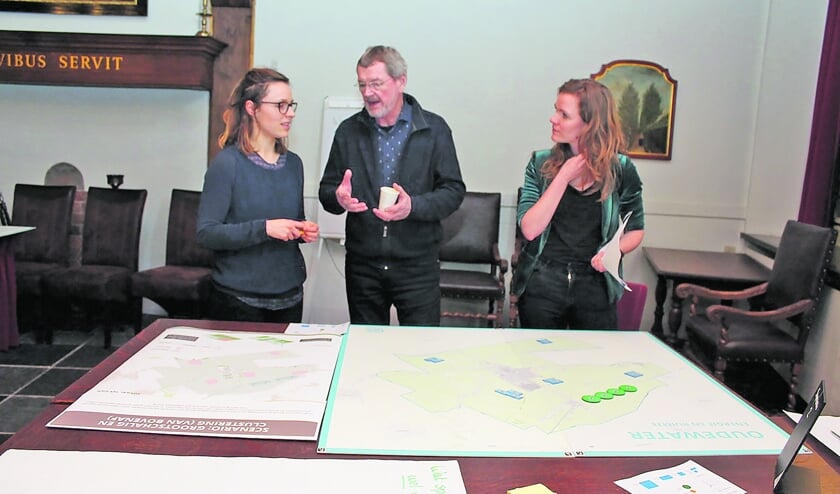 Scenario 1, vier mega-windmolens en 40 hectare zonnepark.