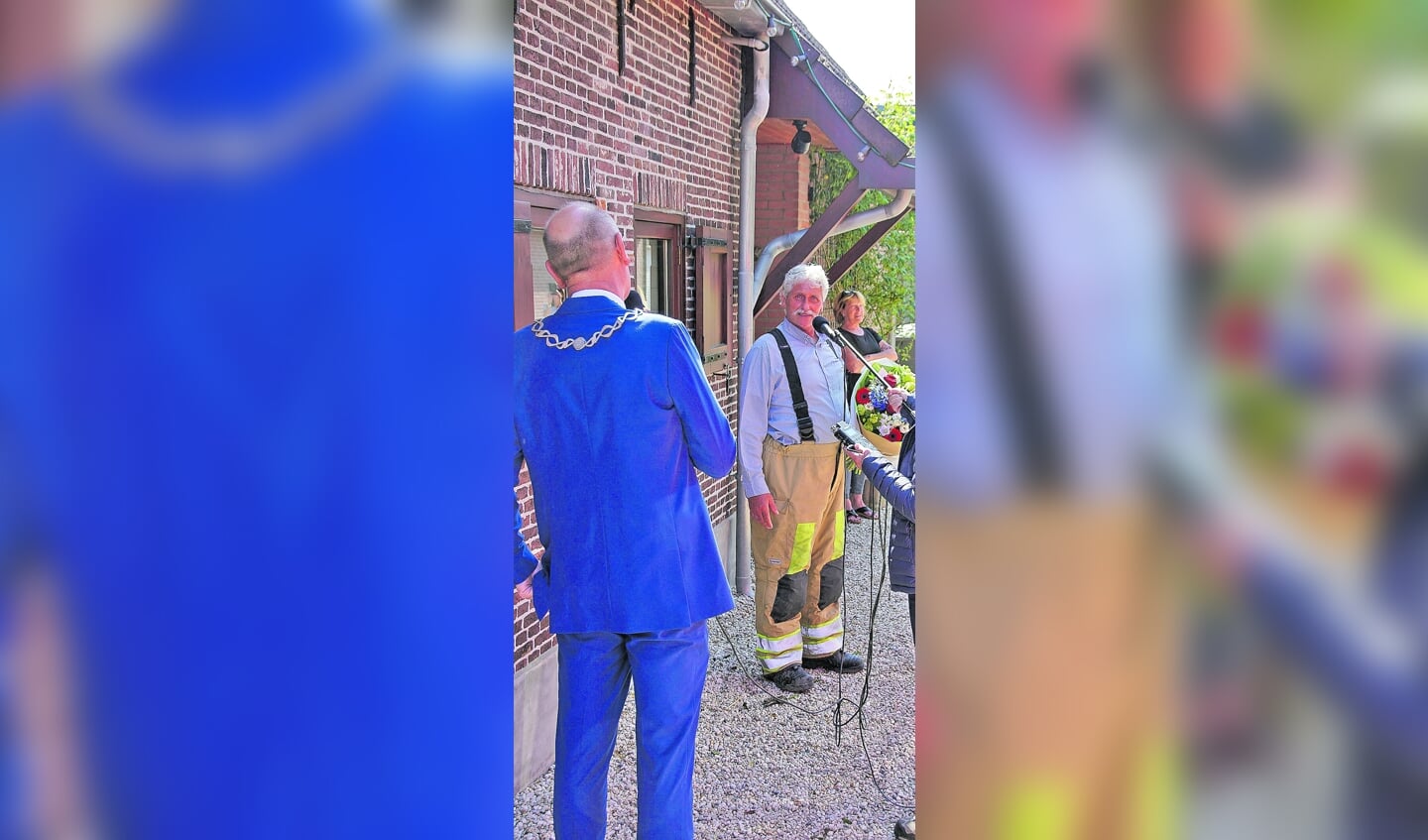 Roelof Geurts is 46 jaar lang lid geweest van de vrijwillige brandweer van Hoenkoop en van Oudewater (na het samenvoegen van beide brandweerkorpsen), met bijbehorende opleidingsinspanningen.