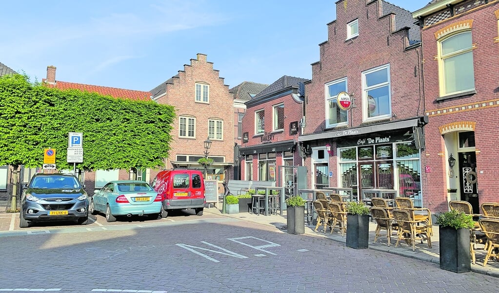 Op De Plaats in Montfoort zou één groot terras kunnen komen, zodat de 1,5 meter gehanteerd kan worden.