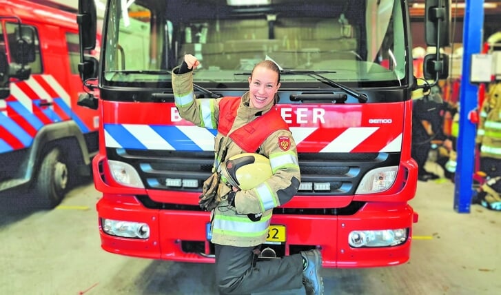 Gelieny is geslaagd voor haar bevelvoerders opleiding. Ze mag zich de eerste vrouwelijke bevelvoerder van brandweer Montfoort noemen.
