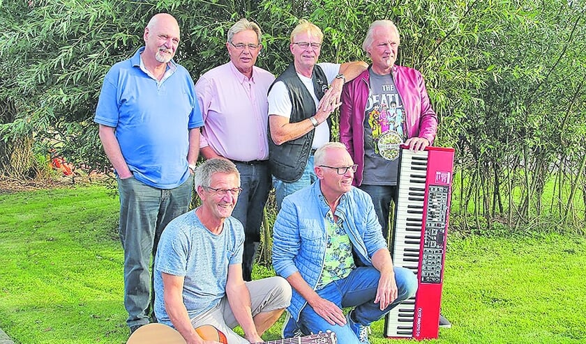 Hans Plas, Hans Mulder, Henry Plas, Berry Swaan, Rob Venstra en Gé de Jong vormen de huidige bezetting van de CLEAN FOOT CLAN.