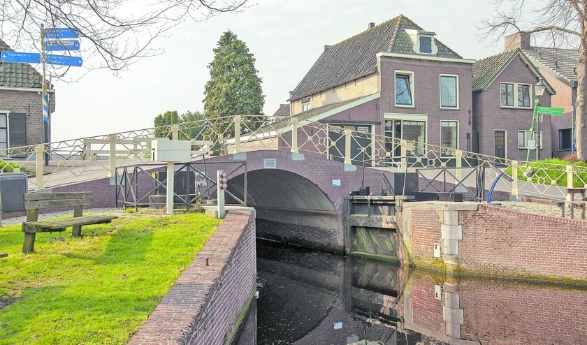 De sluis gezien vanaf de Dubbele Wiericke.
