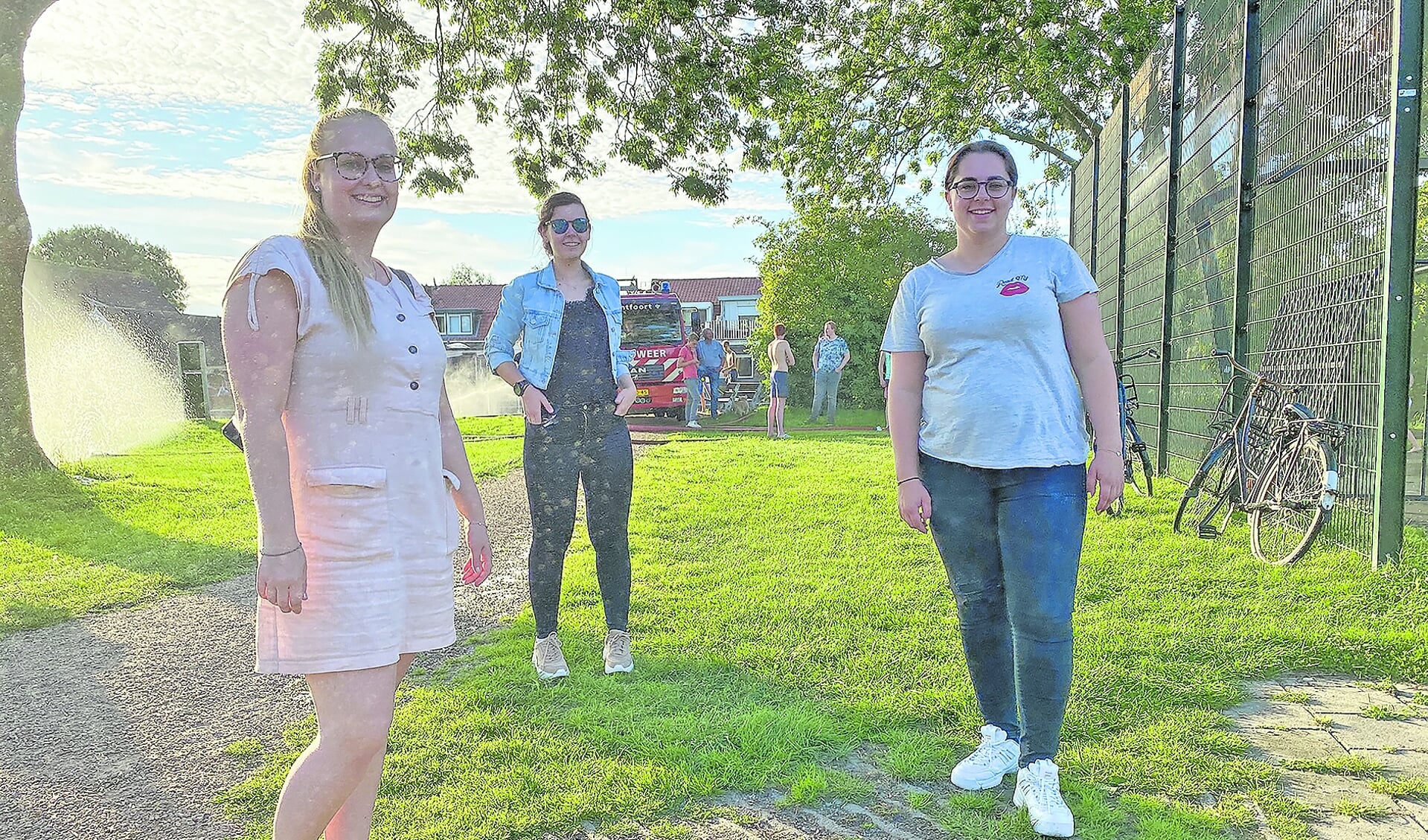 De meiden van VOM, van links naar rechts - Mandy, Katja en Samantha.