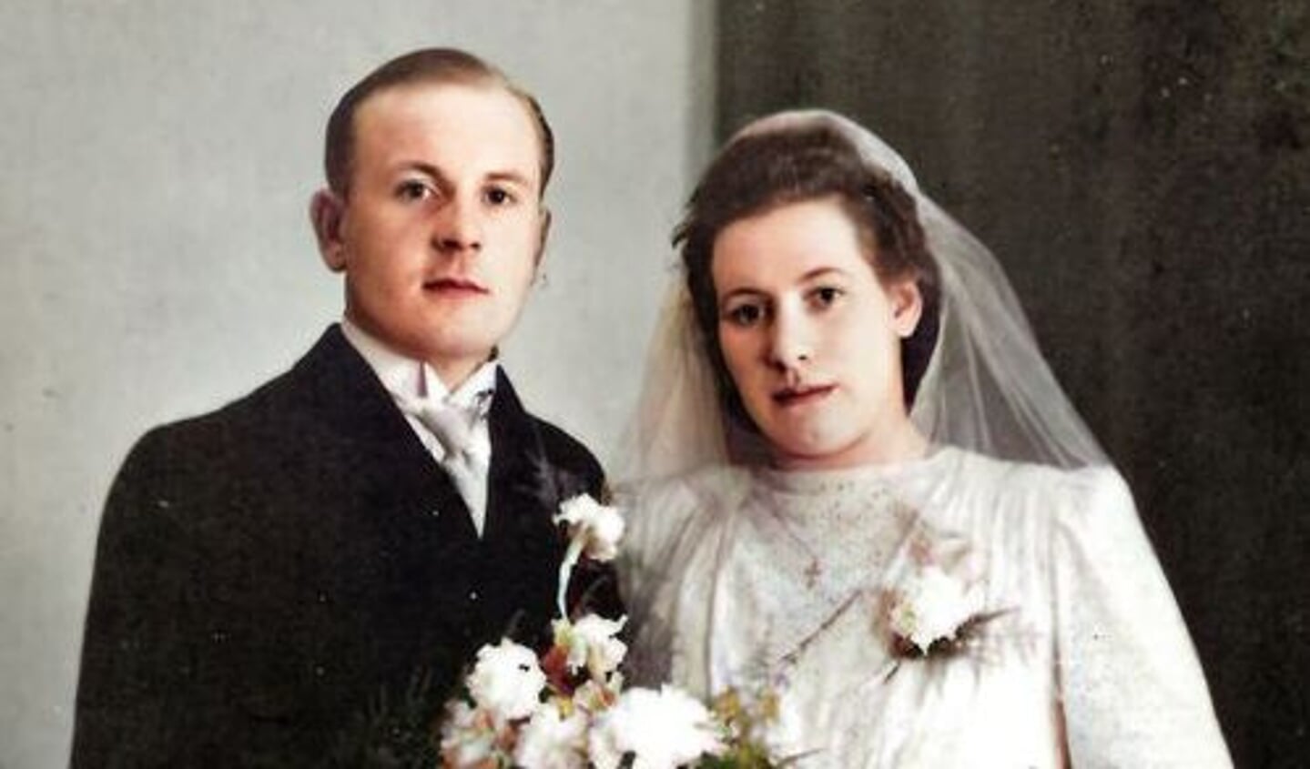 Op 2 maart 1944 traden Herman Struik en Corrie Bode in Amersfoort in het huwelijk. Alleen de familie was aanwezig en Herman droeg een burgerpak.
