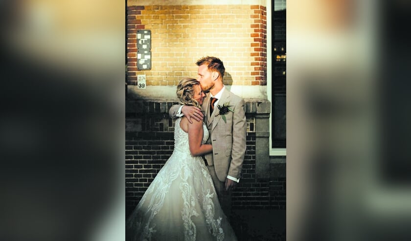 <p>Kirsten en Tim kijken terug op een prachtige dag.</p>