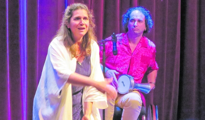 <p>Gastverteller Katty Wtterwulghe vertelde twee boeiende verhalen.<br>Zij werd door David Samson met melodische percussie begeleid. </p>