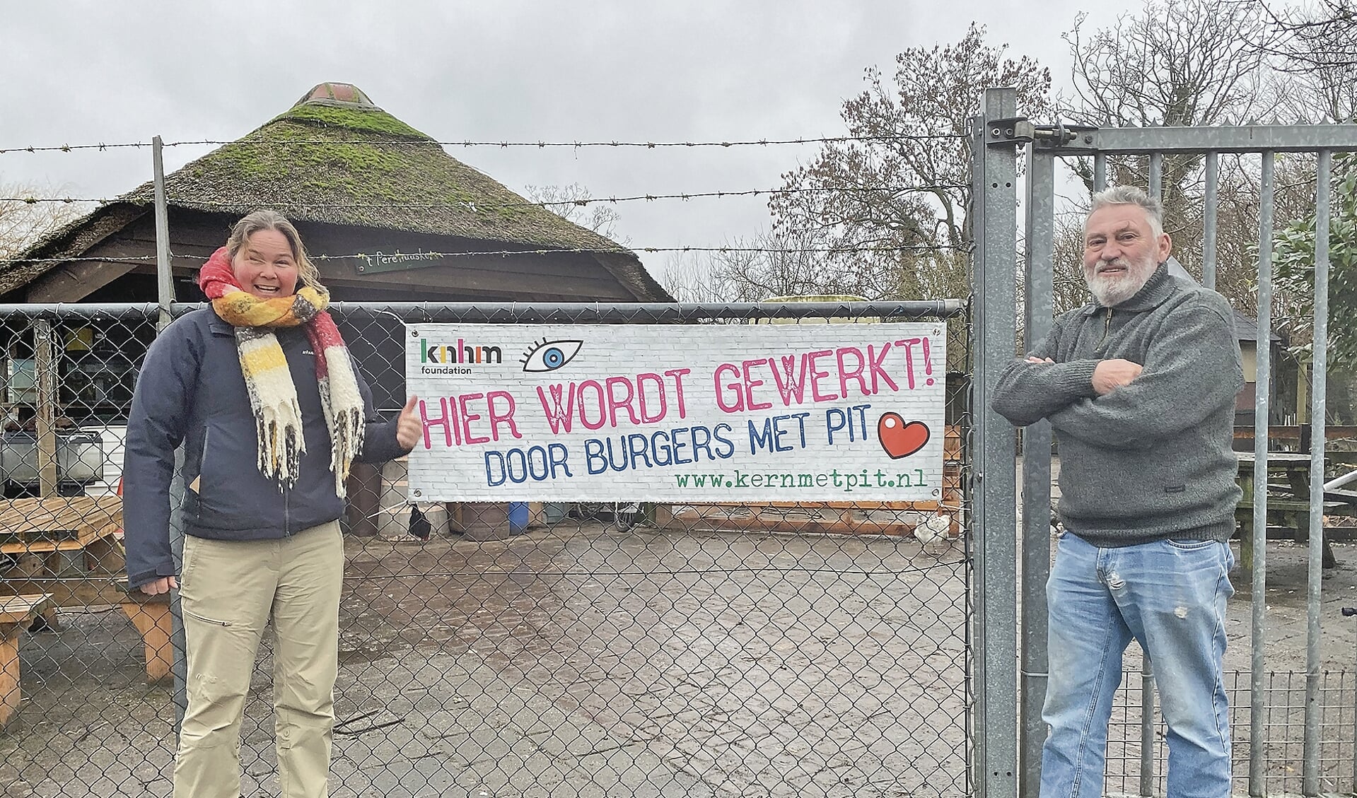 Freelancejournalist Gaby van Ruiten en Dirk de Jong van de Kinderboerderij roepen iedereen op te stemmen op project het Stadspark.