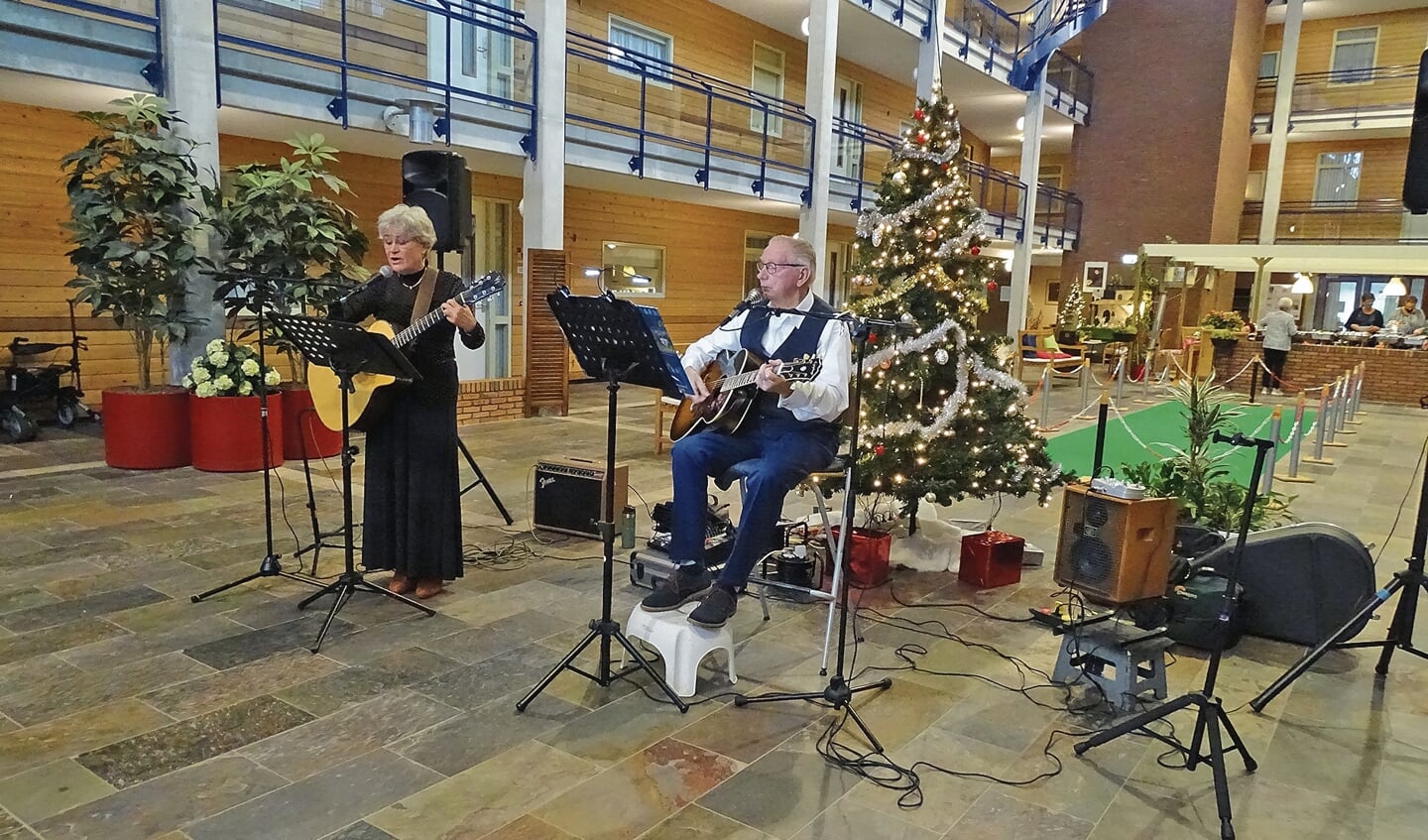 Live muziek tijdens het kerstdiner in het Hof van Stein.