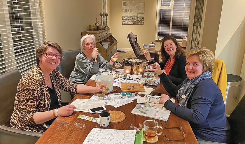 <p>Het team van The Read Shop Oudewater heeft zelf de verfkwast ter hand genomen.</p>