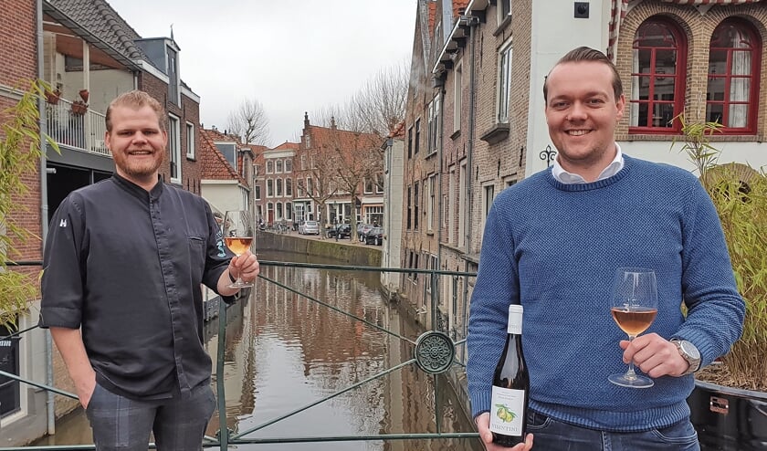 <p pstyle="BODY">Sander Kwakkenbos en Patrick van Klaveren: "Het voelt alsof er weer een feestje aankomt."</p>