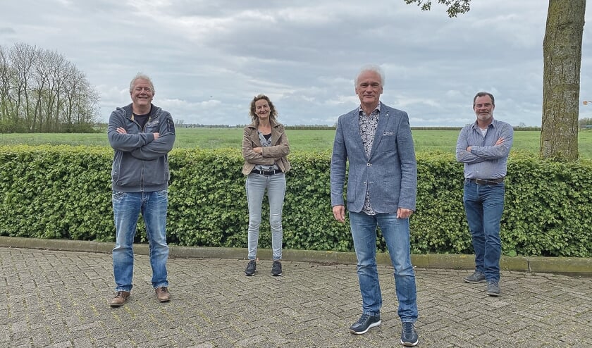 <p pstyle="BODY">Het actiecomité bestaande uit Hans Hoogbergen, Anja van Lint, Theo de Jong en Adriaan Schiereck.</p>