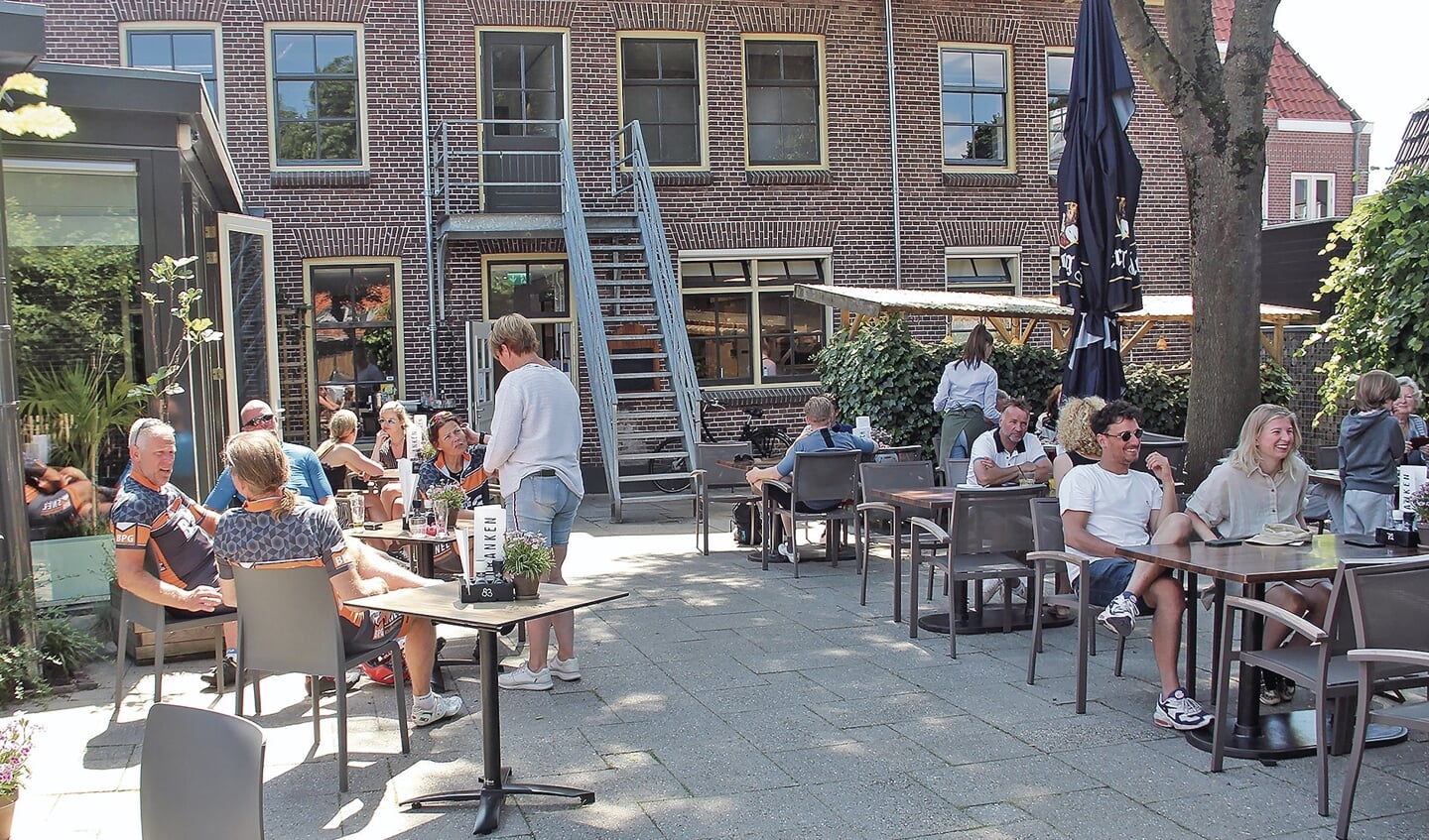 Het terras van Grand Café & Hotel Broeck