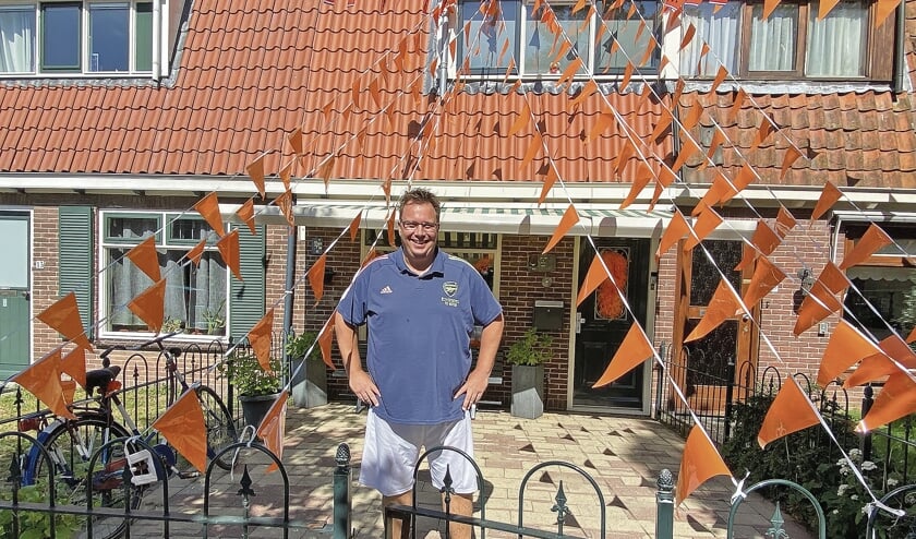 <p pstyle="BODY">Ook Dennis Boele heeft zijn huis flink versierd.</p>