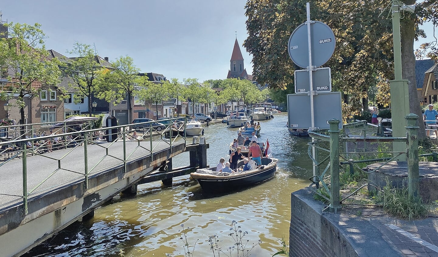 Zondag was het een komen en gaan van bootjes op de IJssel in Montfoort.