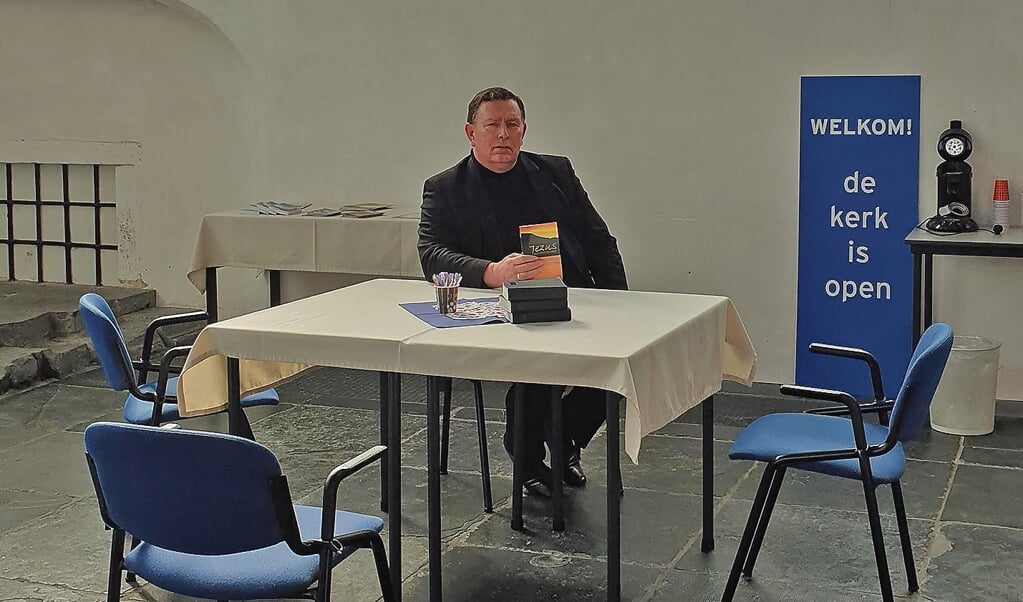 Dominee Simons van de Hervormde Gemeente.