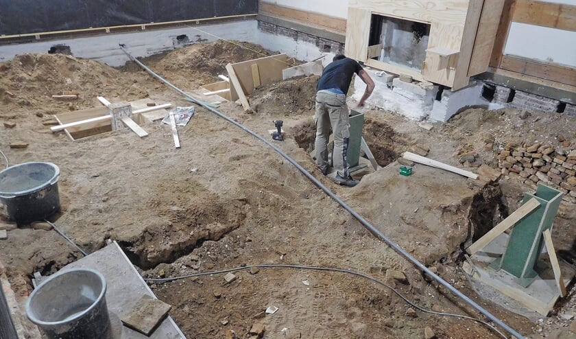 <p pstyle="BODY">Werk aan de fundering van de eetkamer.</p>