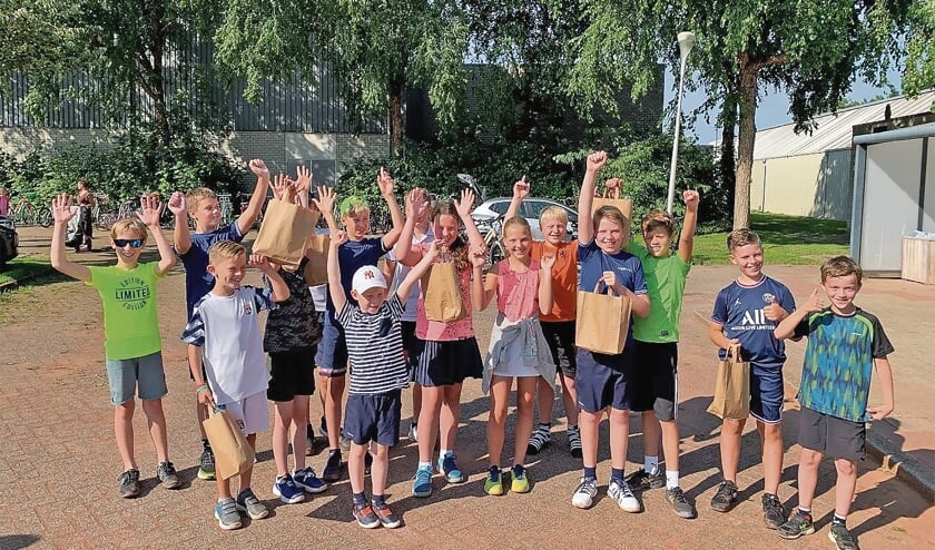 <p>Alle winnaars bij het jeugdtoernooi.</p>