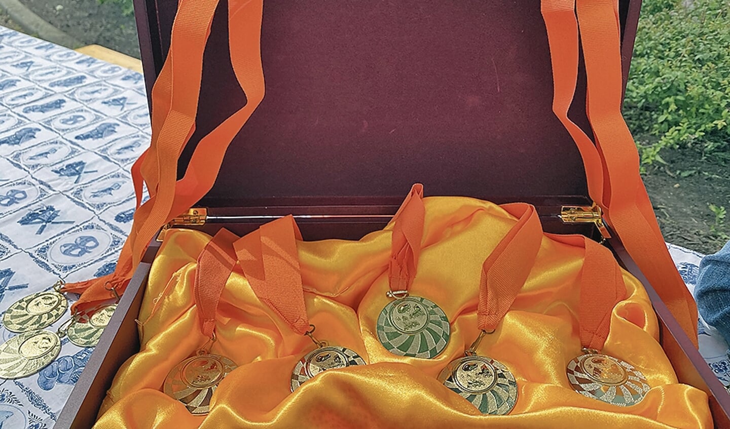 De medailles voor het skeelerparcours lagen vast uitgestald.