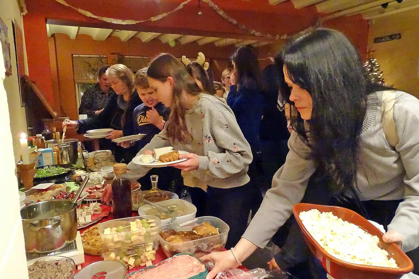 Een heerlijk buffet van Oekrainse en Nederlandse gerechten.