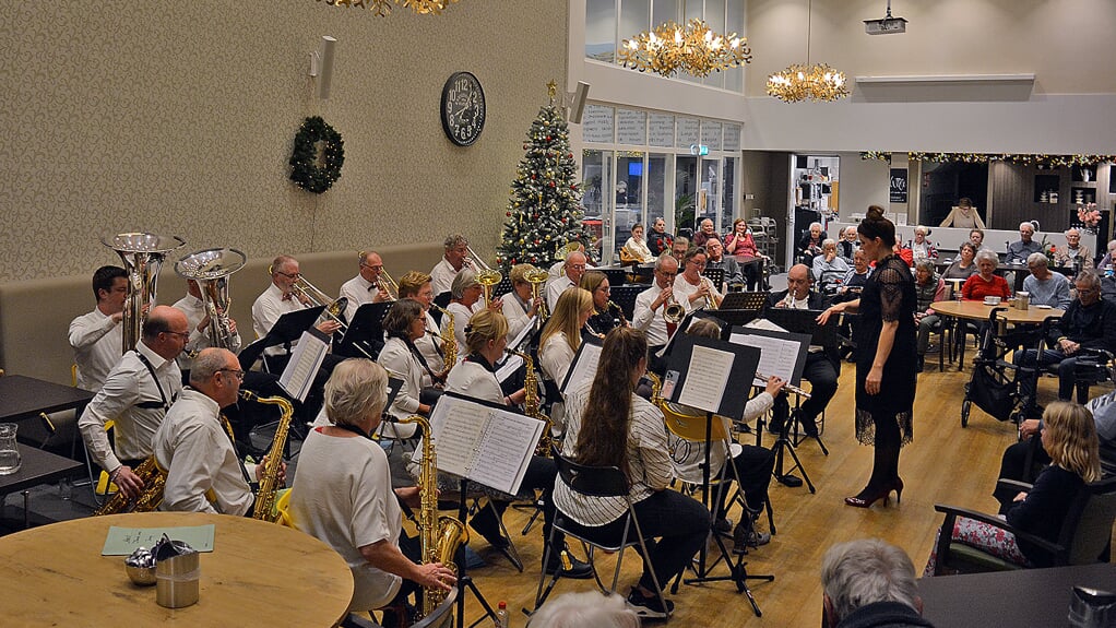 Muziekgroep Oudewater geeft kerstconcert in de Tuinzaal.