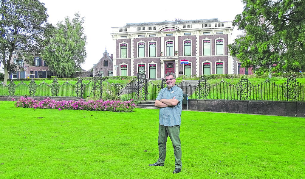 Marco Bakker, beheerder van museum Paulina Bisdom van Vliet,in De Overtuin, waar het feest gaat plaatsvinden.