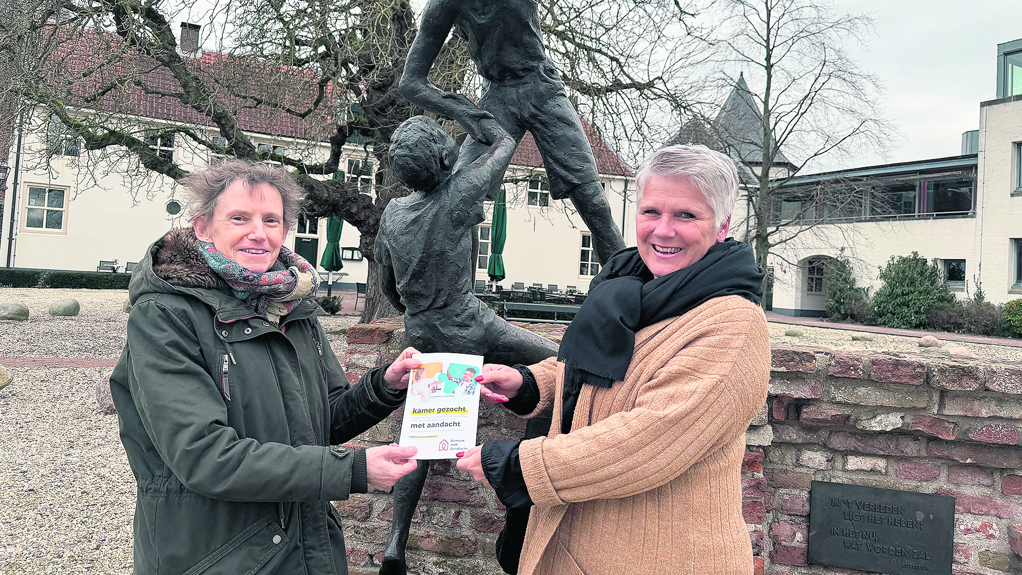 Marjolein Buren en wethouder Anne-Marie van de Poll.