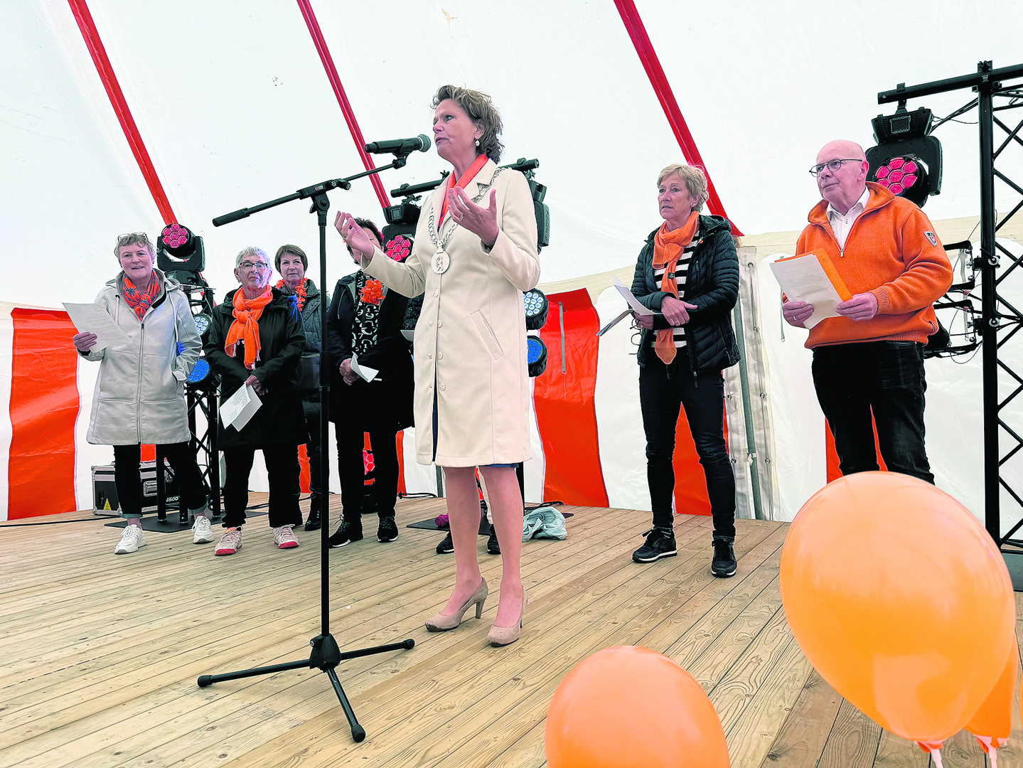 Burgemeester Petra van Hartskamp sprak haar dank uit richting de vrijwilligers voor de organisatie.