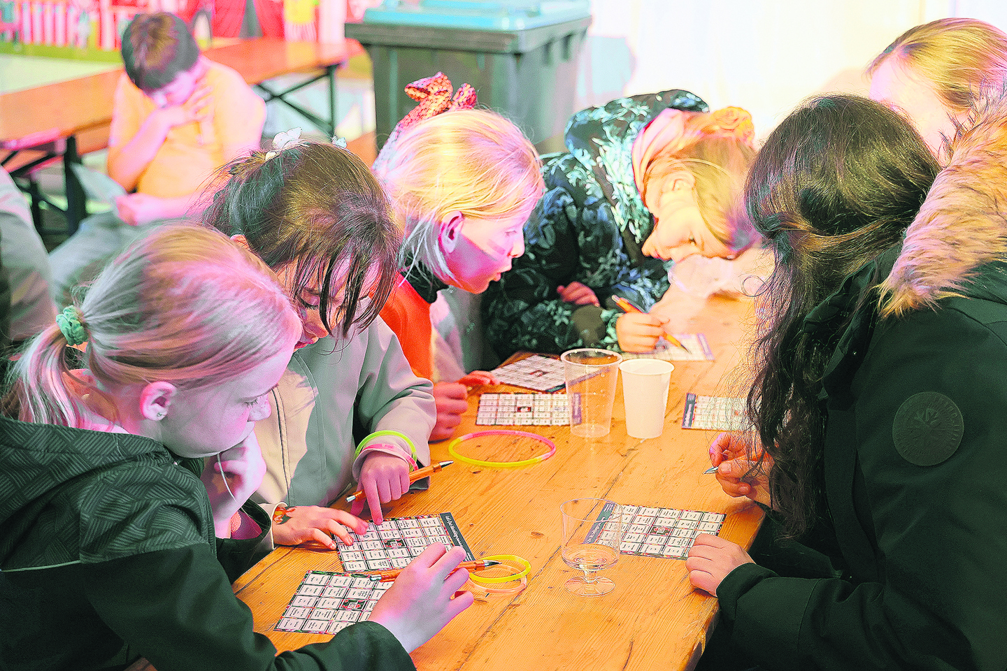 Swingo, het juiste muziekje raden (foto: Wim de Boevère).