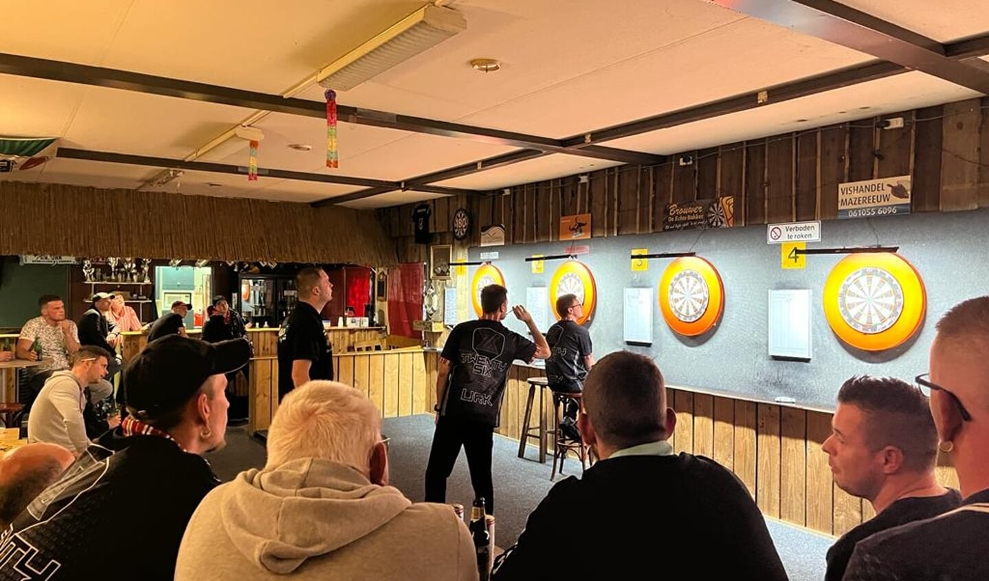 Het publiek kijkt gespannen toe tijdens de wedstrijd tegen ´t Vrijthof Allstars.