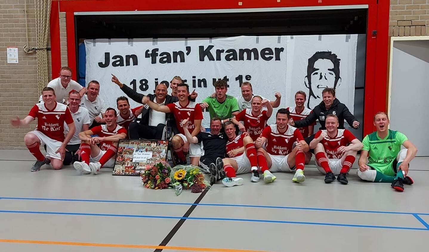 Na 18 jaar nam Jan Kramer afscheid bij ZVV Urk/Bakkerij De Kof 1.