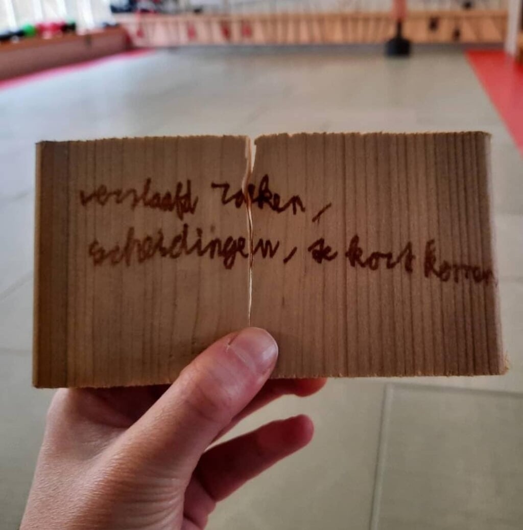 n Tijdens de preventielessen in de bovenbouw van de lagere school wordt gewerkt met houten blokjes waarop de leerlingen schrijven wat ze echt niet willen in het leven. 