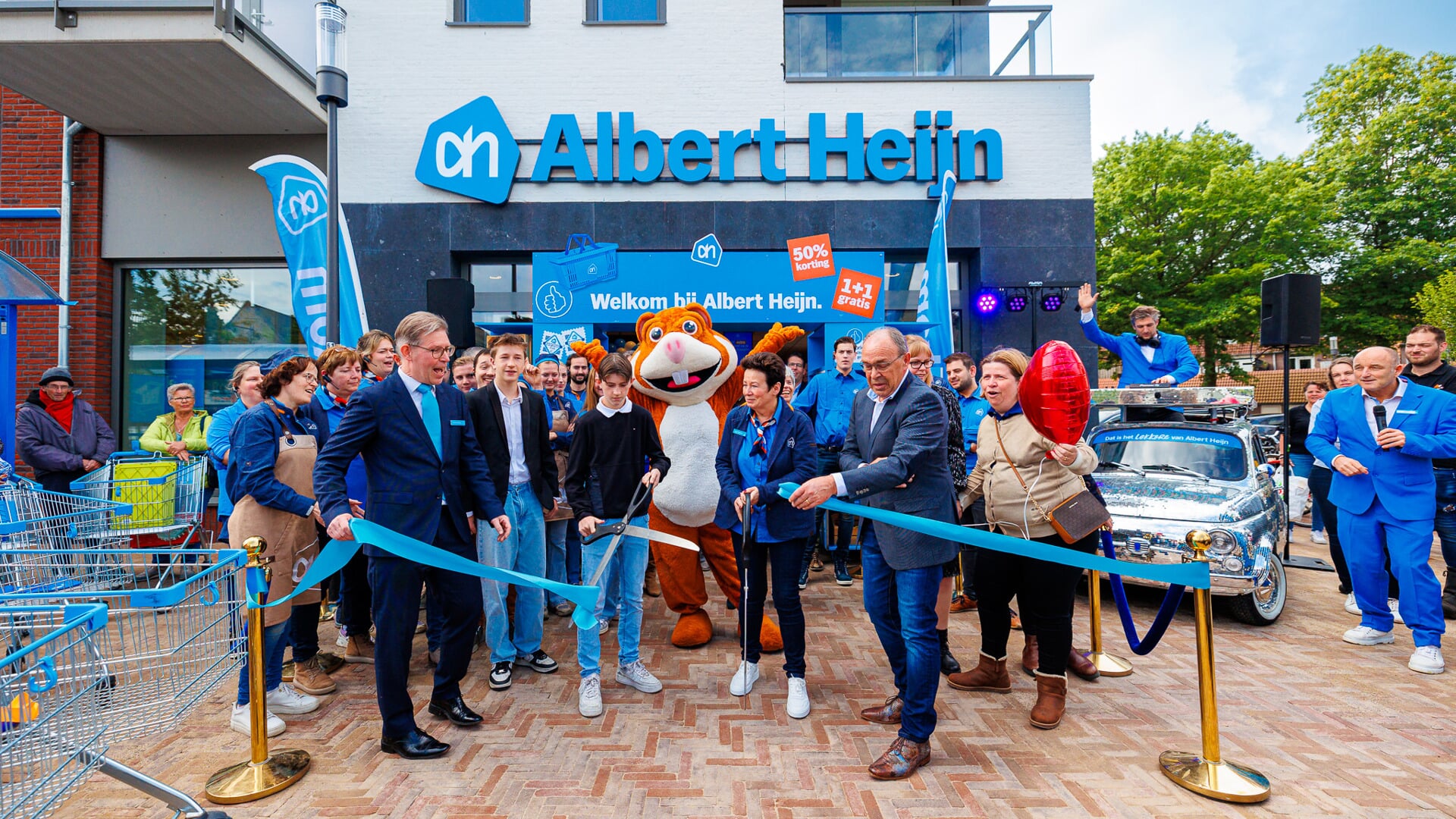 Topdrukte bij opening nieuwe Albert Heijn Bergeijk - Hoi Bergeijk