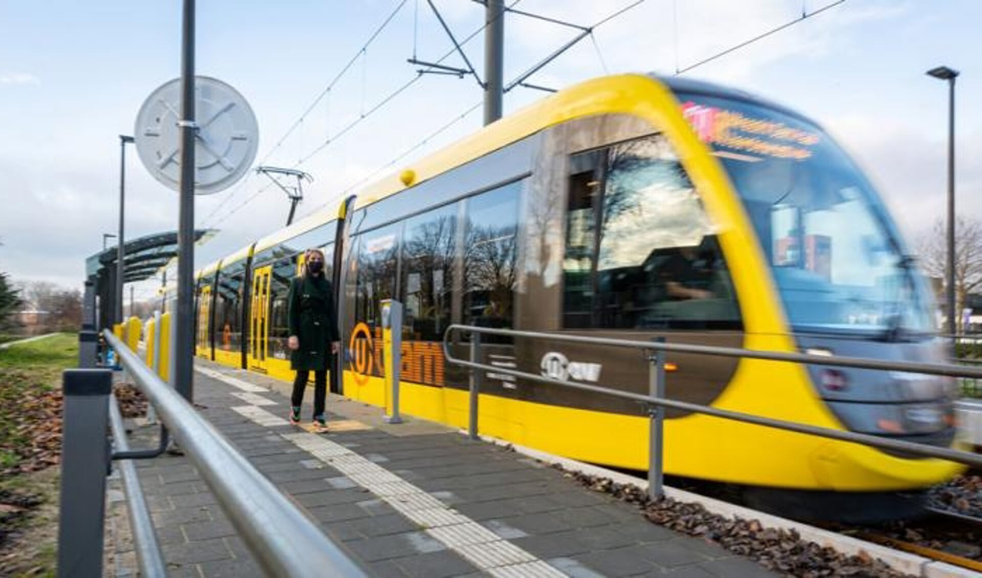 Nieuwe tram op vernieuwde halte Zuilenstein (Nieuwegein), foto: Rick Huisinga. 