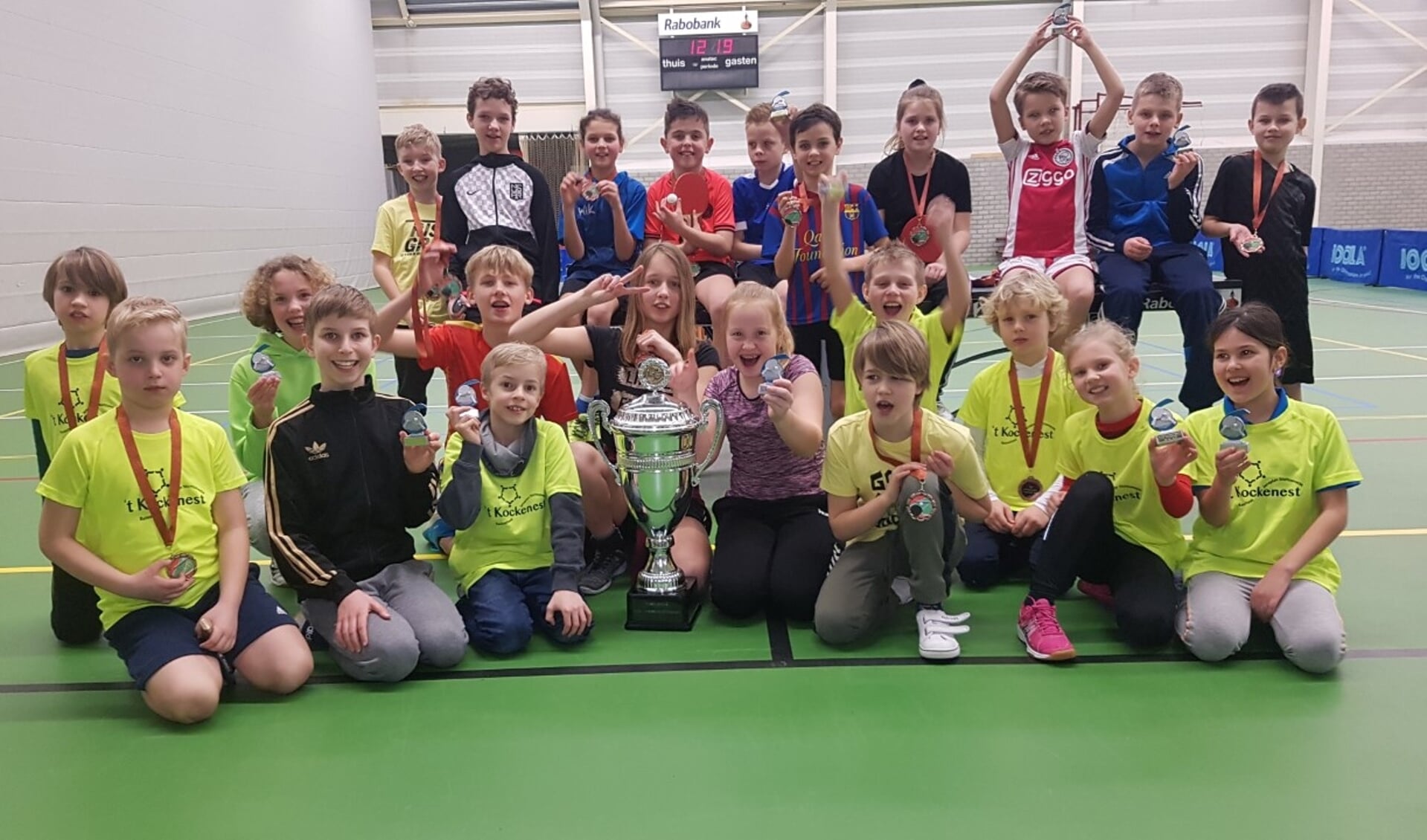 De finalisten met ’t Kockenest als schoolkampioen.