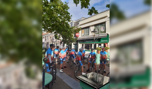 <p>Ook zonder speciaal fietstenue kunt u meerijden.</p>
