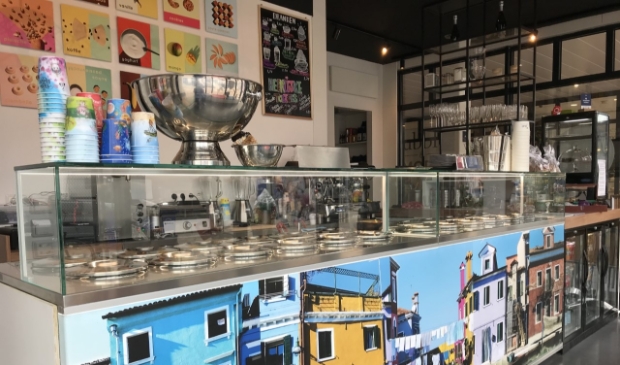 <p>Het lekkerste Italiaanse ijs, maar ook koffie, panini en pizza.</p>