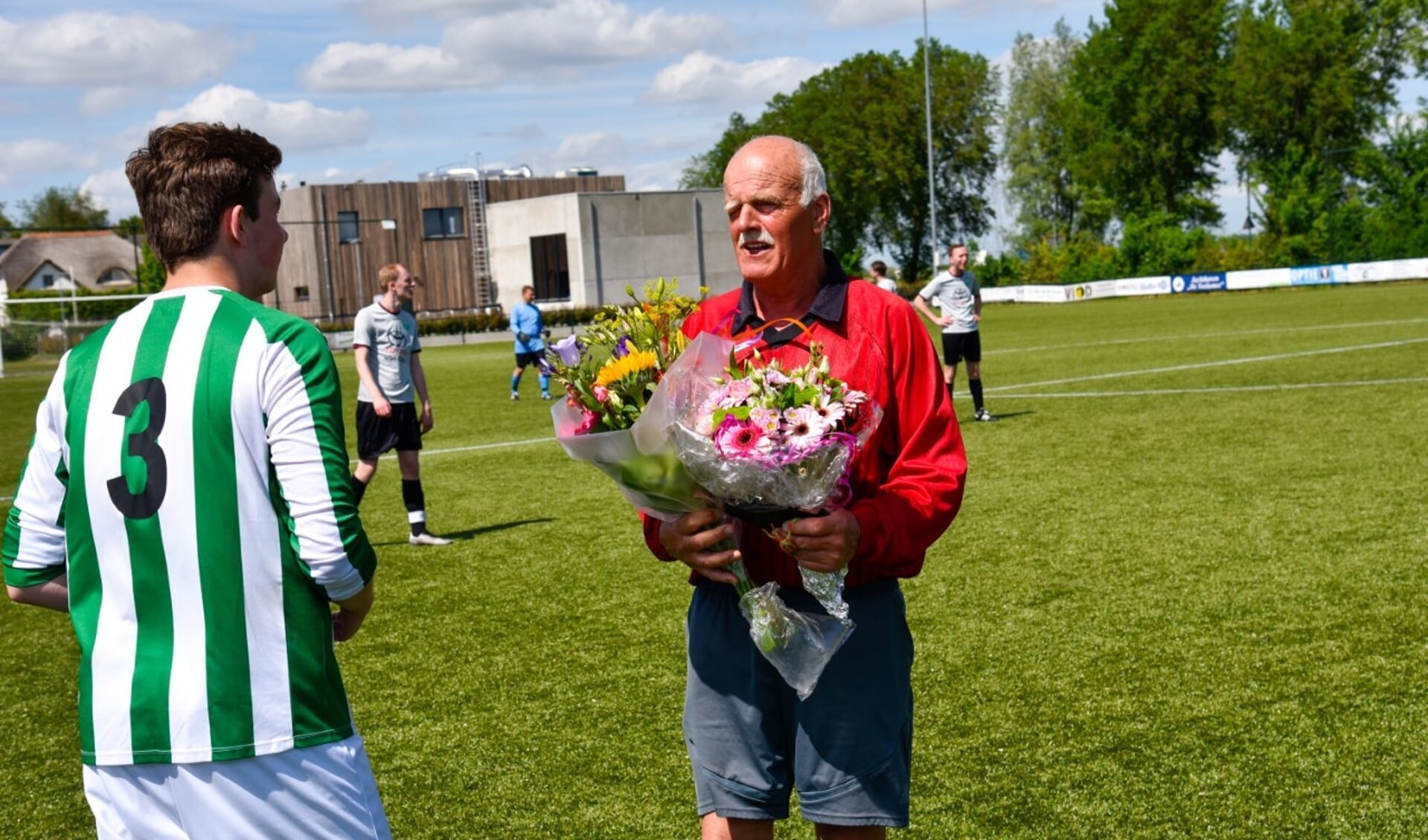 Bloemen bij het afscheid van Pim Vossestein.