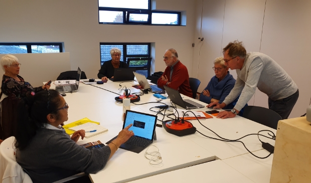 Computercursus buurtcentrum De Schakel