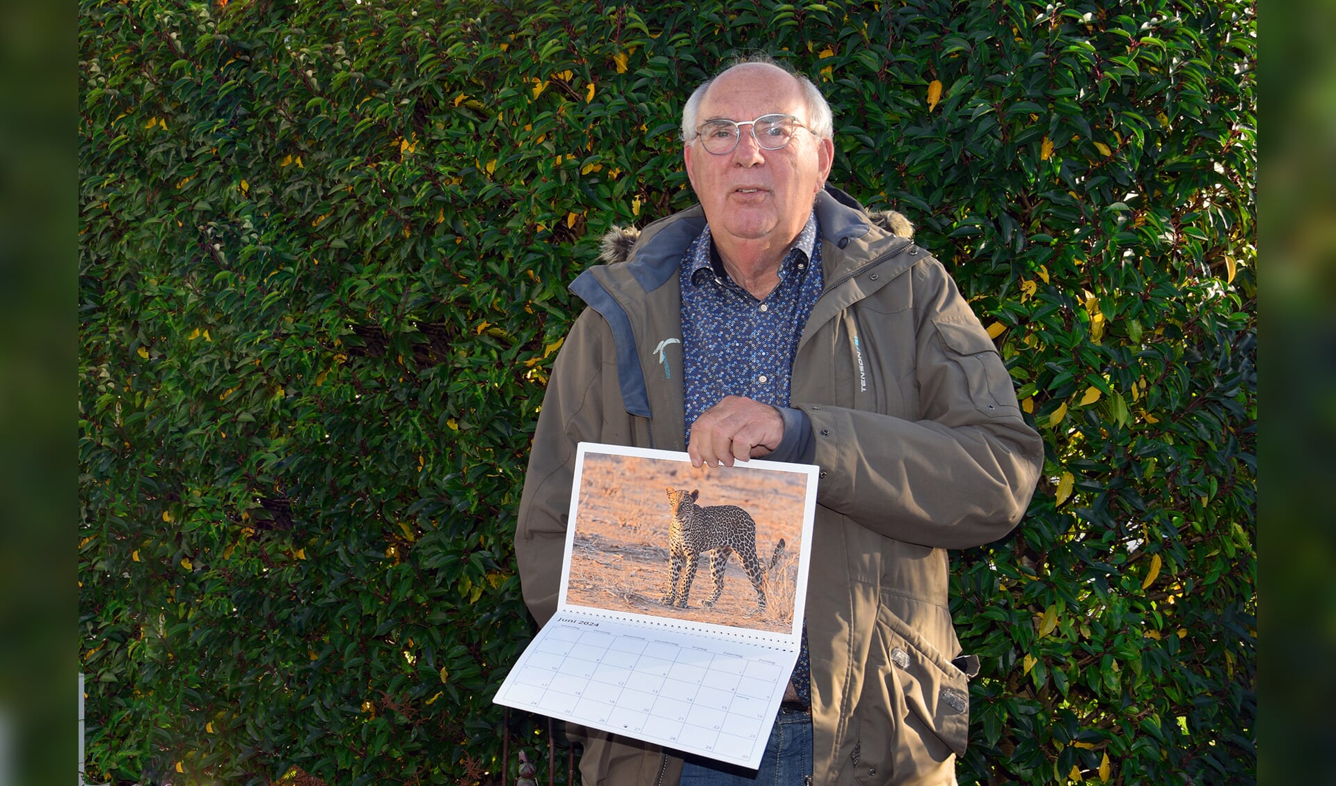 Fred Bisschop met zijn kalender