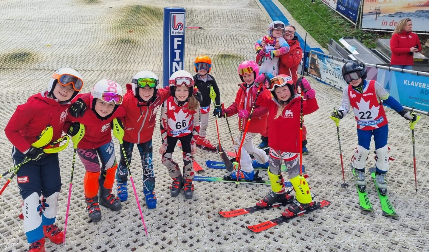 Deelnemers aan de Kids Cup onder de 12 jaar van Skiteam