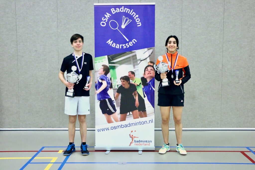 De Jeugdclubkampioenen van OSM Badminton: Jits en Mahi