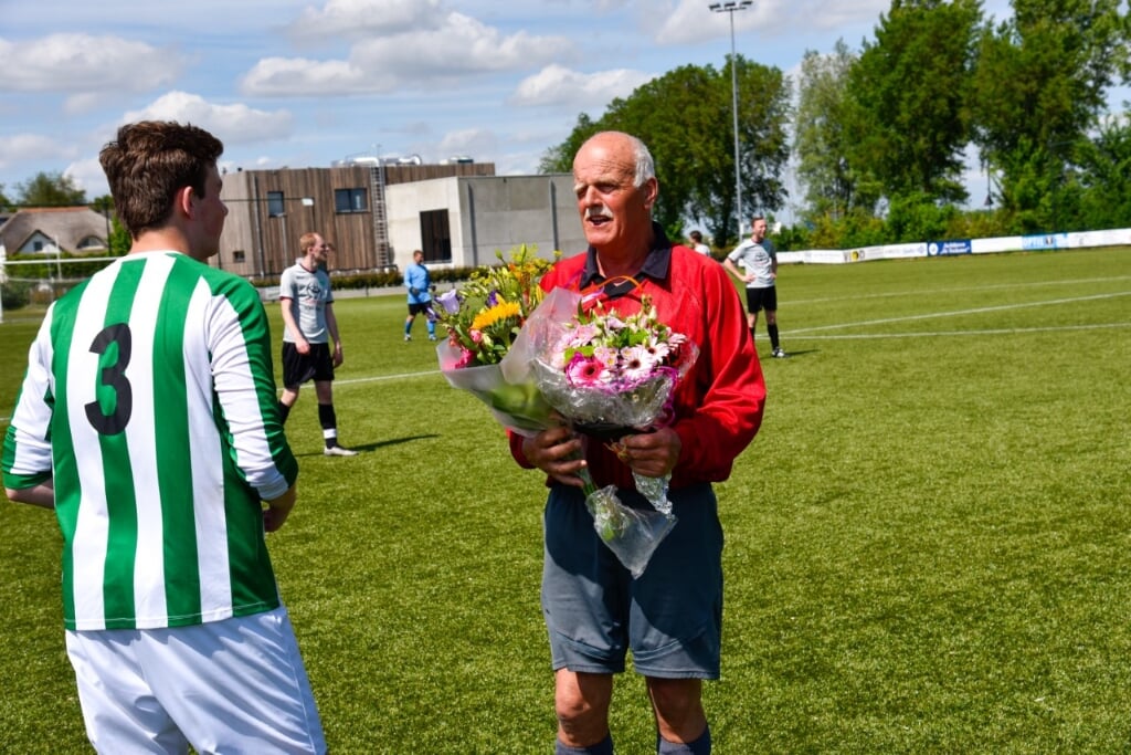 Bloemen bij het afscheid van Pim Vossestein.